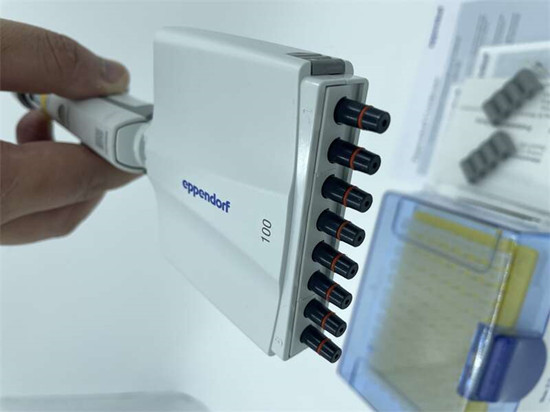 手動多道移液器的結(jié)構(gòu)及其使用方法 手動多道移液器的結(jié)構(gòu)及其使用方法